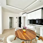 photo_5798724218249134636_y