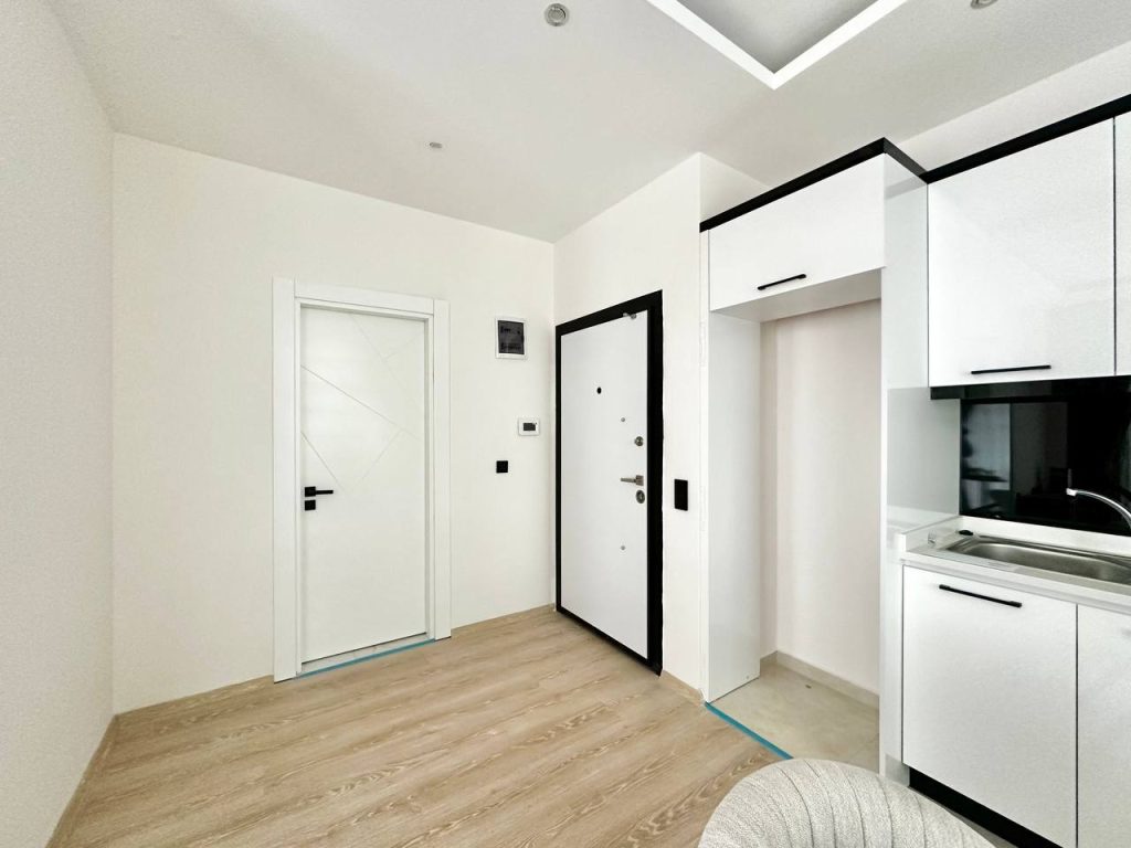 photo_5798724218249134639_y